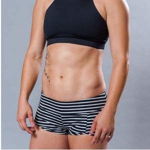 VullSport Women’s Tulip Training Short